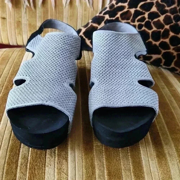 Yellowbox Platform Women’s Mesh Suede Gray Black Wedge Sandals sz 11 - Picture 2 of 15